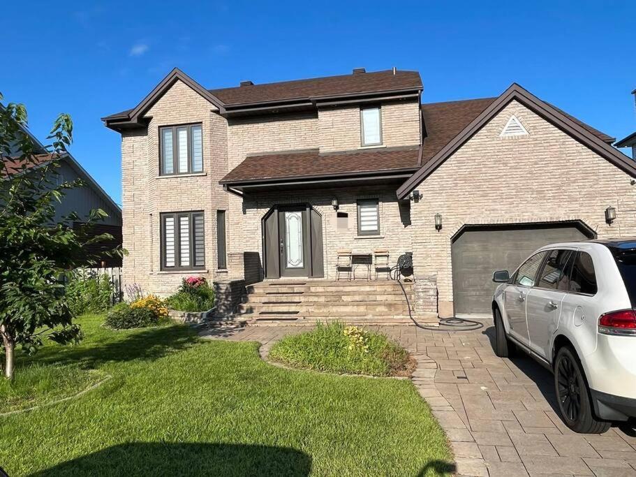 Emily'S Charming House Vila Brossard Exterior foto